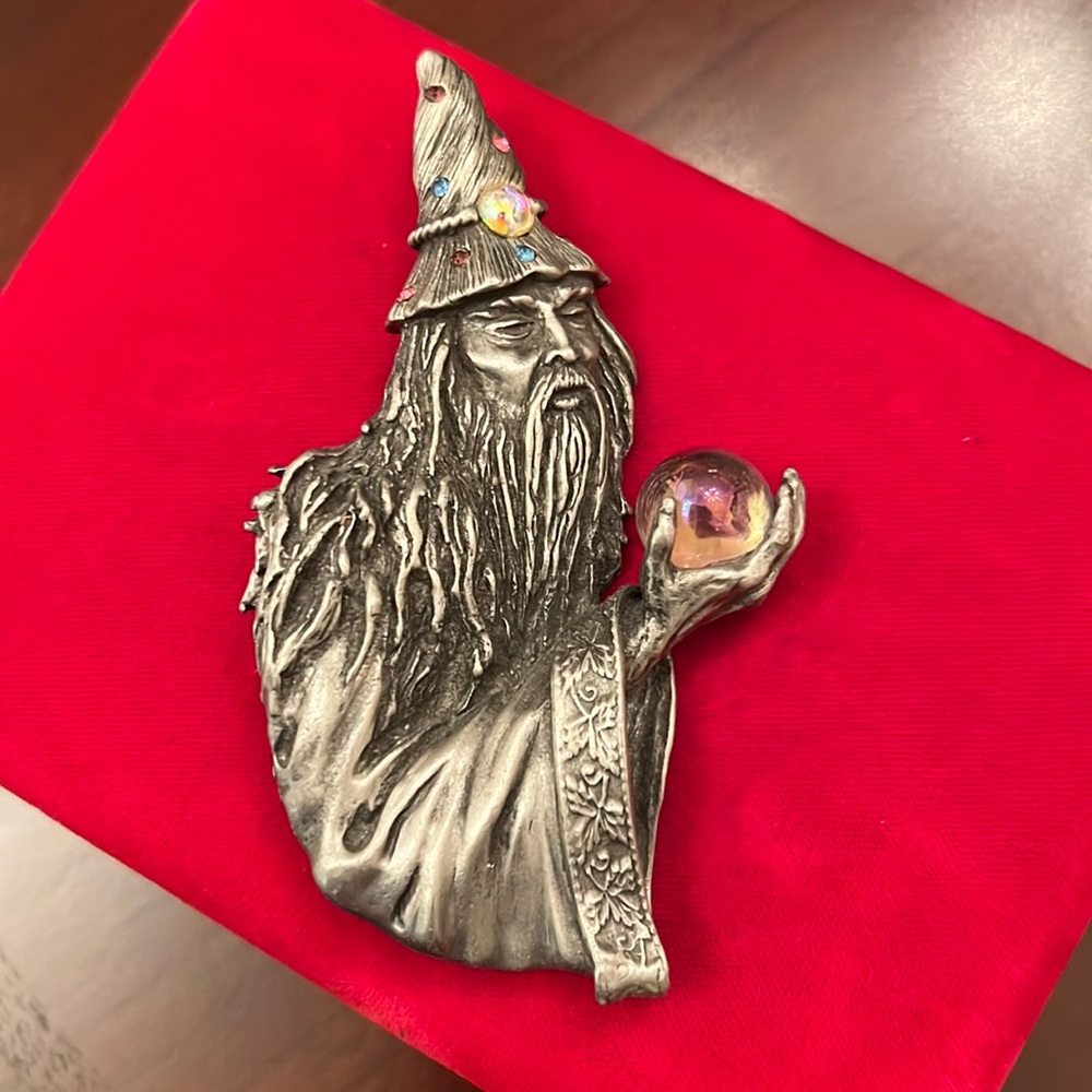 VINTAGE 80s JJ JONETTE WIZARD PIN